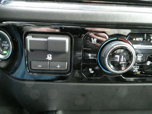 Certified 2024 Chevrolet Silverado 1500 LTZ w/ LTZ Premium Package image 28