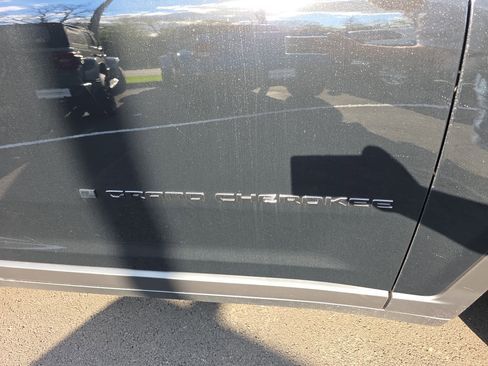 New 2025 Jeep Grand Cherokee Altitude w/ Trailer Tow Package image 25