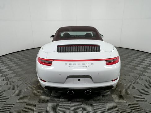 Certified 2018 Porsche 911 Carrera 4S image 29