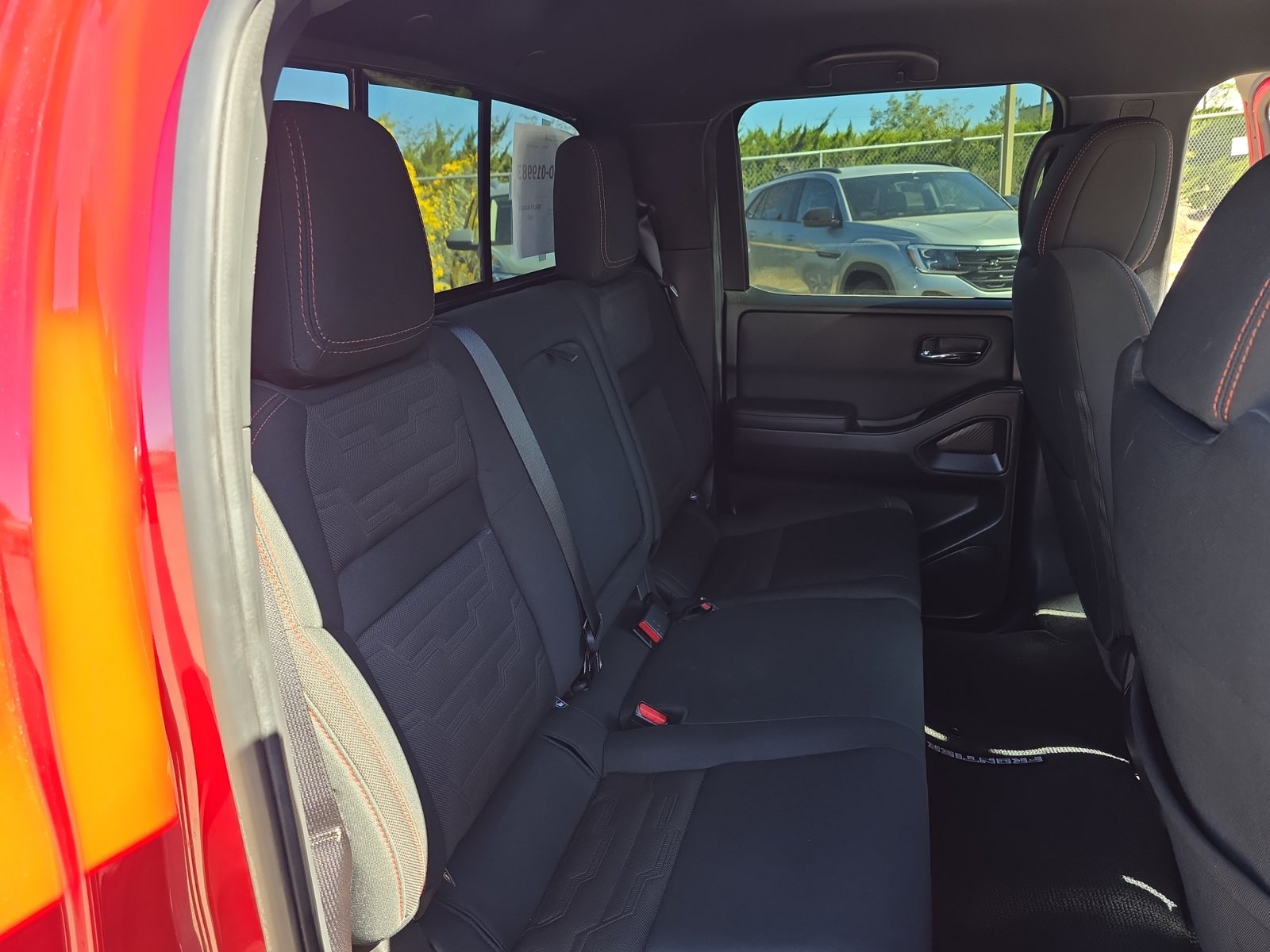 Used 2022 Nissan Frontier Pro-X RWD image 12