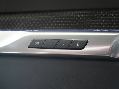 Used 2025 Cadillac Escalade V w/ LPO, ONYX Package AWD/4WD image 31