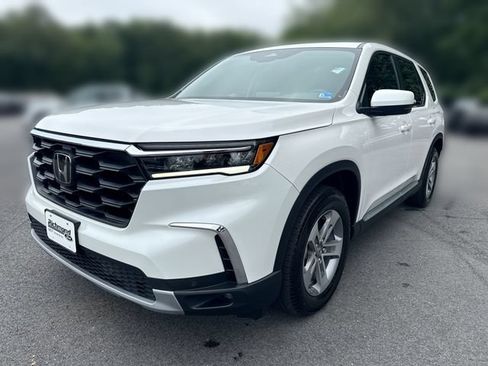 Used 2025 Honda Pilot EX-L image 4