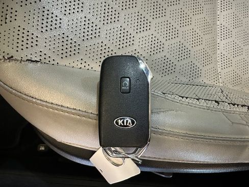 Used 2021 Kia Seltos EX AWD/4WD image 17