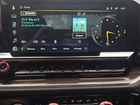 Used 2024 Chevrolet Silverado 1500 LT w/ Z71 Off-Road Package image 21