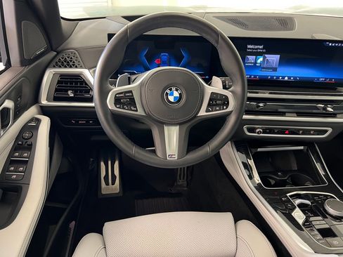 Used 2024 BMW X5 xDrive40i w/ M Sport Package image 24