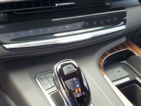 Certified 2024 Cadillac Escalade Premium Luxury w/ LPO, Floor Liner Package AWD/4WD image 17