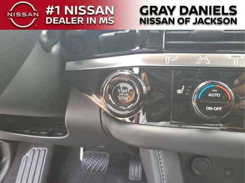 New 2026 Nissan Pathfinder SL FWD image 16