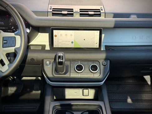Used 2024 Land Rover Defender 110 X-Dynamic SE image 20