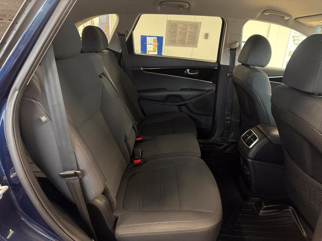 Used 2019 Kia Sorento AWD w/ LX Convenience Package image 50
