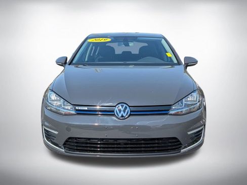 Used 2019 Volkswagen e-Golf SE image 9