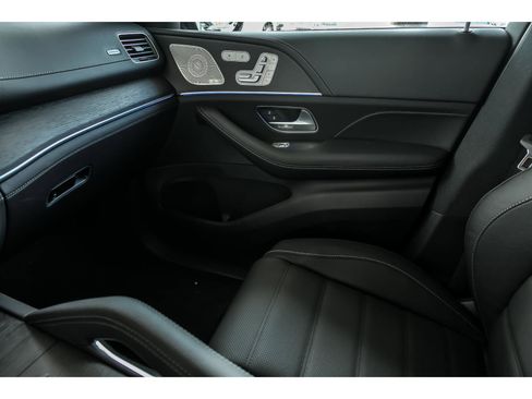 New 2026 Mercedes-Benz GLS 450 4MATIC image 18
