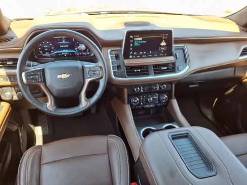 Used 2024 Chevrolet Suburban High Country image 7