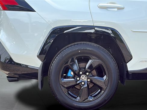 Used 2021 Toyota RAV4 XSE w/ Protection Package (TMS) AWD/4WD image 31