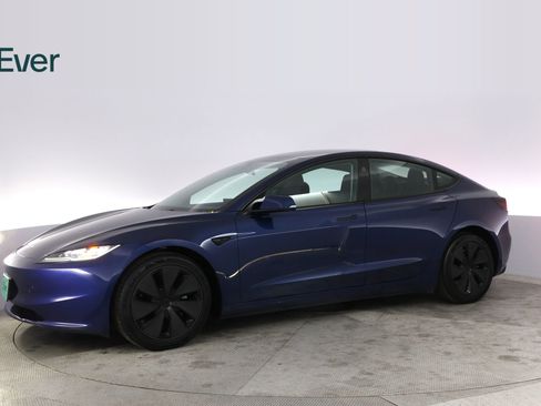 Used 2024 Tesla Model 3 Standard Range RWD image 18