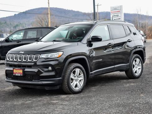 Certified 2022 Jeep Compass Latitude image 7