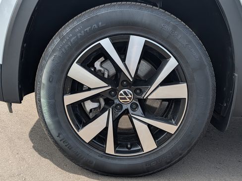 Used 2023 Volkswagen Atlas Cross Sport SE AWD/4WD image 15