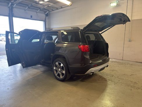 Used 2019 GMC Acadia SLT w/ LPO, Cargo Package AWD/4WD image 12