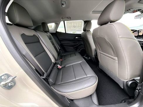 New 2026 Chevrolet Trax ACTIV w/ Sunroof Package FWD image 24