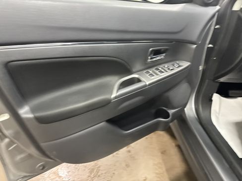 Used 2020 Mitsubishi Outlander Sport SE AWD/4WD image 15