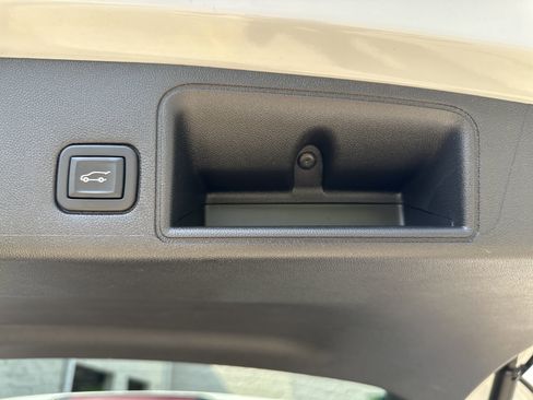 Used 2022 GMC Terrain AT4 w/ LPO, Floor Liner Package image 38