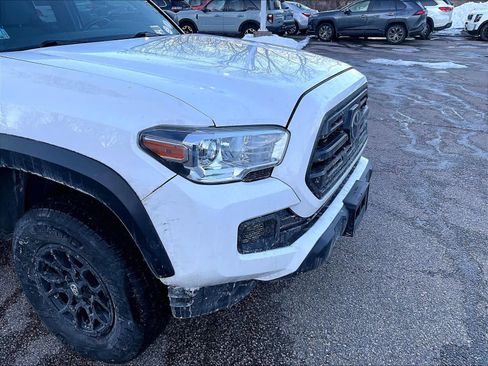 Certified 2019 Toyota Tacoma SR w/ SX Package image 5