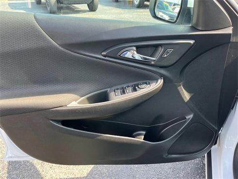 Used 2024 Chevrolet Malibu LT image 26