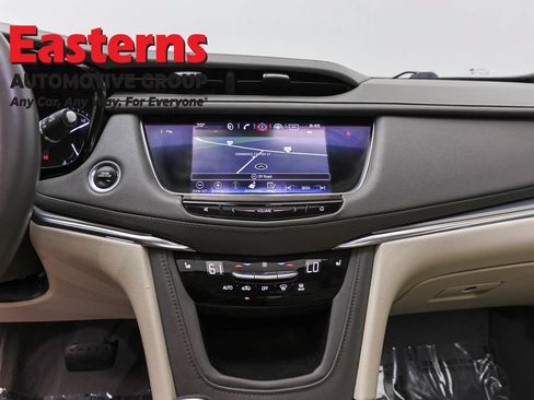 Used 2017 Cadillac XT5 Luxury w/ Driver Awareness Package AWD/4WD image 12