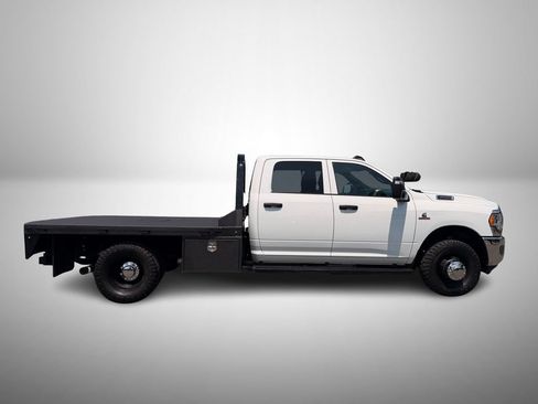Used 2024 RAM 3500 Tradesman w/ Chrome Appearance Group AWD/4WD image 5