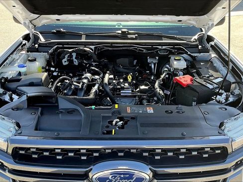 Used 2024 Ford Ranger XLT w/ FX4 Off-Road Package AWD/4WD image 32