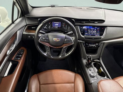 Used 2020 Cadillac XT5 Premium Luxury AWD/4WD image 11