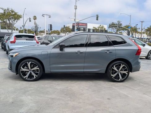 Certified 2024 Volvo XC60 T8 Ultimate AWD/4WD image 6