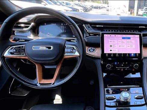 Used 2022 Jeep Grand Cherokee Summit AWD/4WD image 11