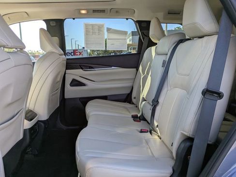 Used 2023 INFINITI QX60 Sensory w/ Vision Package image 14