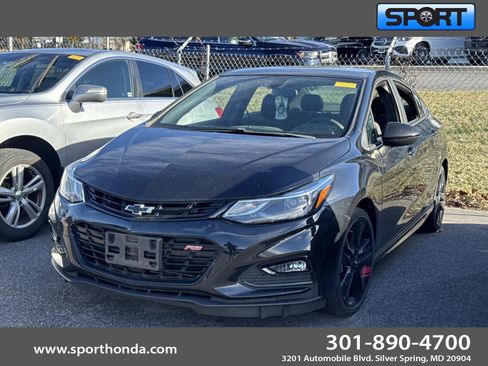 Used 2018 Chevrolet Cruze LT w/ Convenience Package image 1