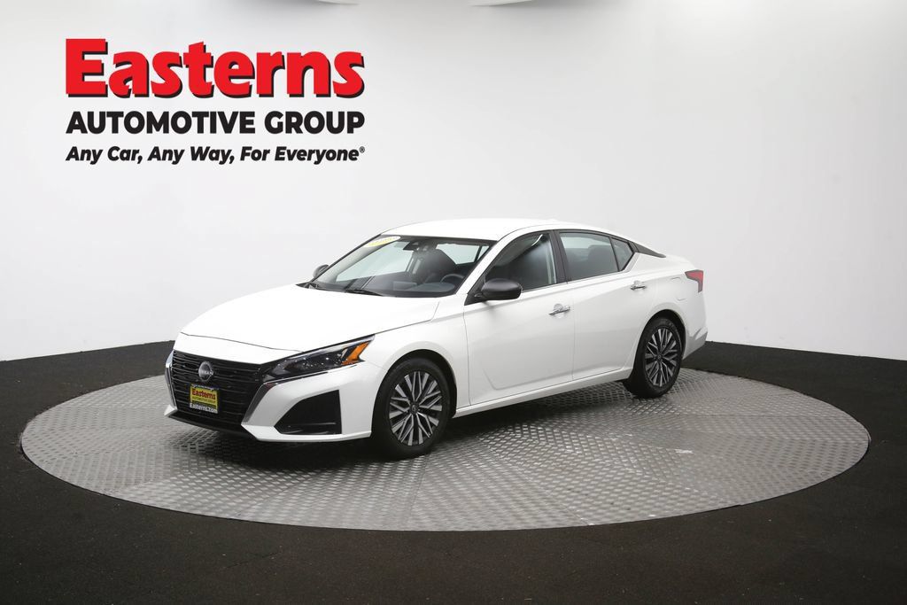 Used 2025 Nissan Altima 2.5 SV FWD image 53