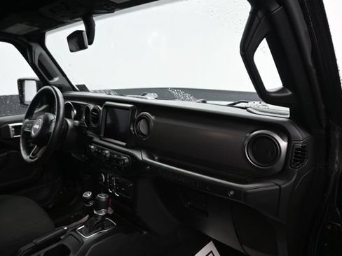 Used 2023 Jeep Wrangler Unlimited w/ Cold Weather Group AWD/4WD image 9