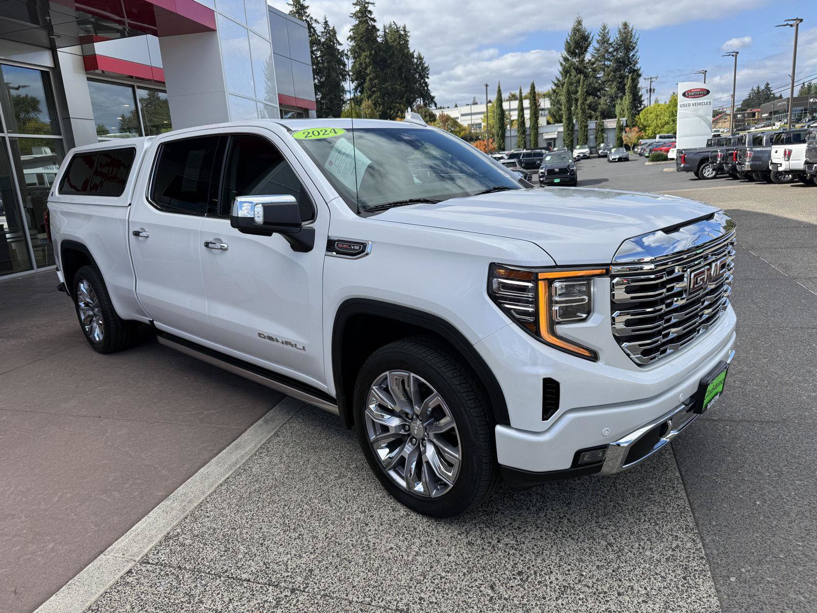 Used 2024 GMC Sierra 1500 Denali AWD/4WD image 7