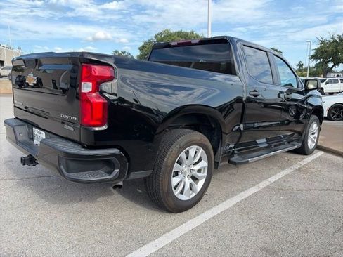 Used 2022 Chevrolet Silverado 1500 Custom w/ Safety Confidence Package RWD image 3