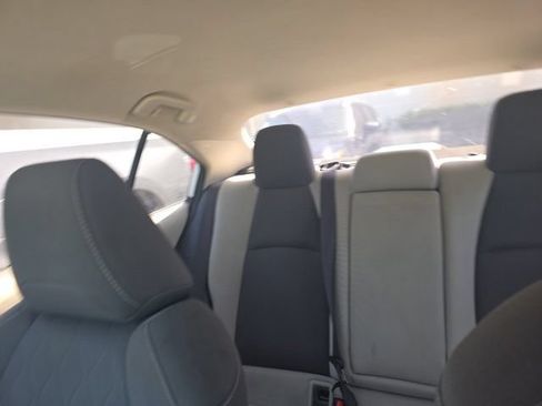 Used 2021 Toyota Corolla LE FWD image 4