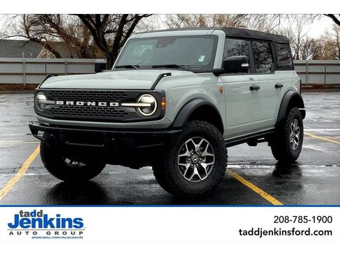 Used 2023 Ford Bronco Badlands AWD/4WD image 1