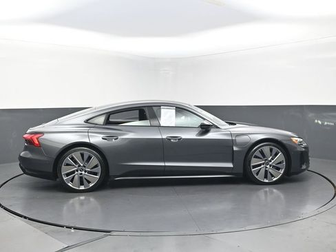 Used 2022 Audi e-tron GT Prestige w/ Prestige Package image 8