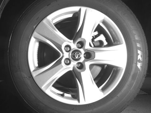 Used 2025 Toyota Highlander LE image 14