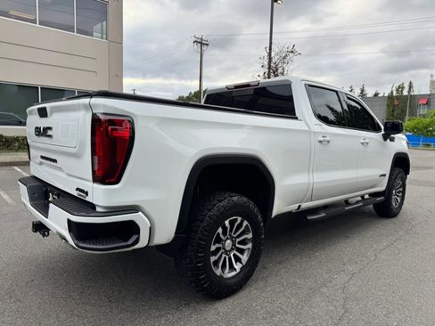 Used 2022 GMC Sierra 1500 AT4 w/ AT4 Preferred Package AWD/4WD image 11