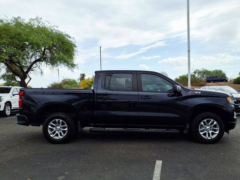 Used 2022 Chevrolet Silverado 1500 RST w/ Convenience Package II AWD/4WD image 4