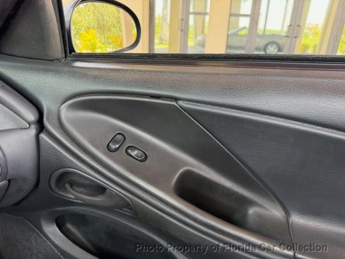 Used 2002 Ford Mustang Convertible RWD image 68