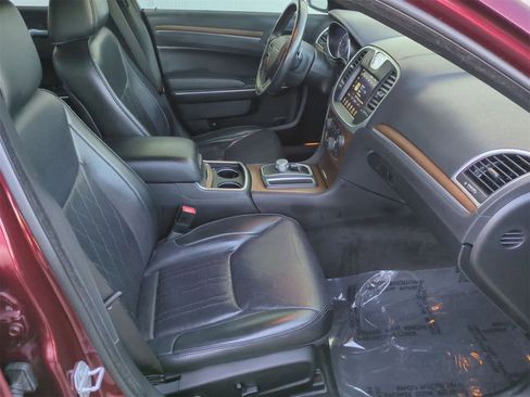 Used 2017 Chrysler 300 C Platinum w/ Safetytec Group II image 22