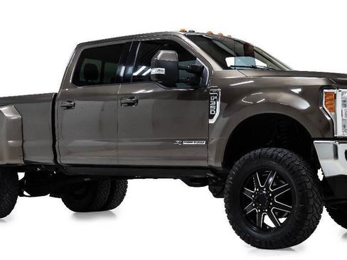 Used 2017 Ford F350 Lariat AWD/4WD image 1