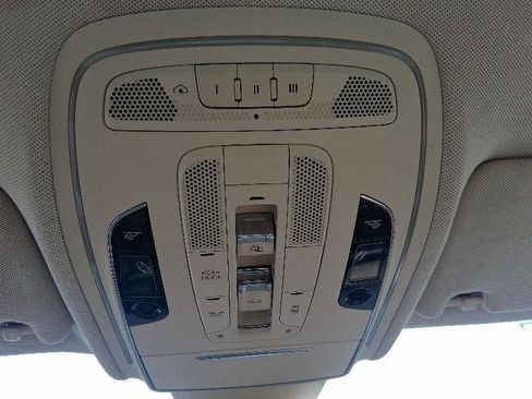 Used 2011 Audi A8 L 4.2 image 38