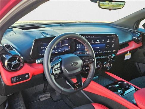 New 2025 Chevrolet Blazer EV RS image 3