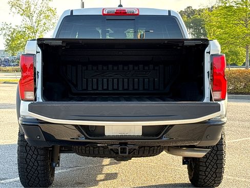 Used 2023 Chevrolet Colorado ZR2 w/ ZR2 Convenience Package III image 21